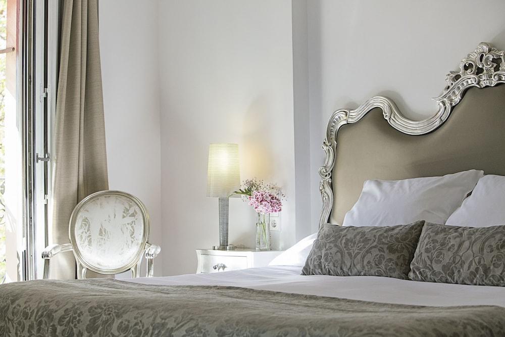 Hospes Puerta De Alcala, A Member Of Design Hotels Мадрид Экстерьер фото A bedroom at the hotel