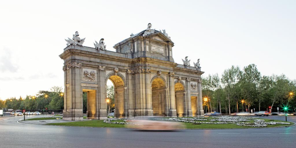 Hospes Puerta De Alcala, A Member Of Design Hotels Мадрид Экстерьер фото Puerta de Alcalá