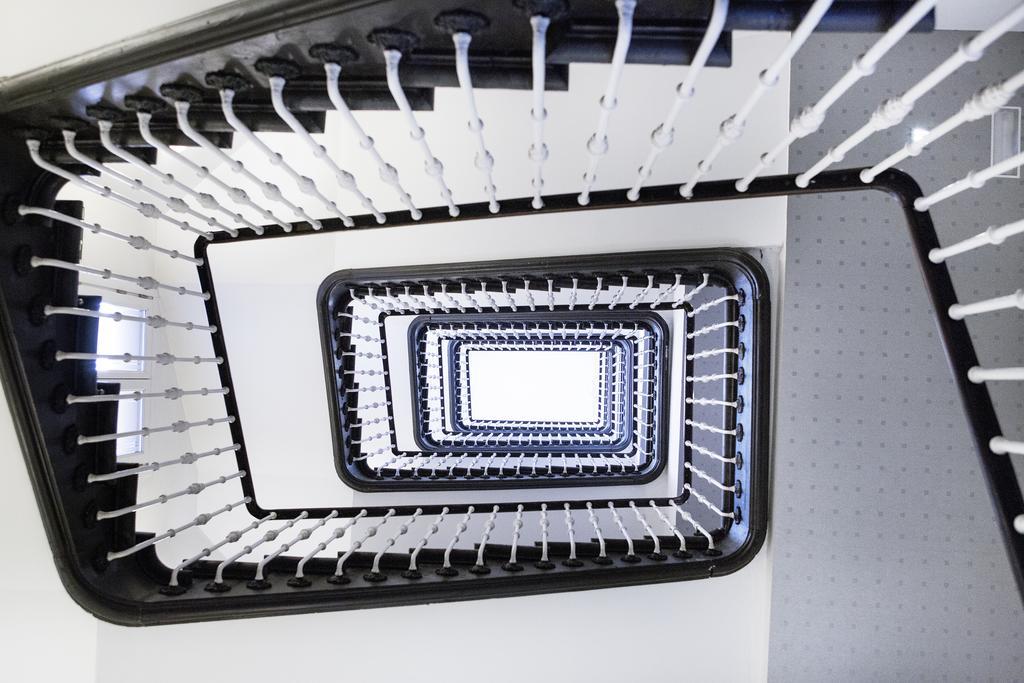 Hospes Puerta De Alcala, A Member Of Design Hotels Мадрид Экстерьер фото Staircase