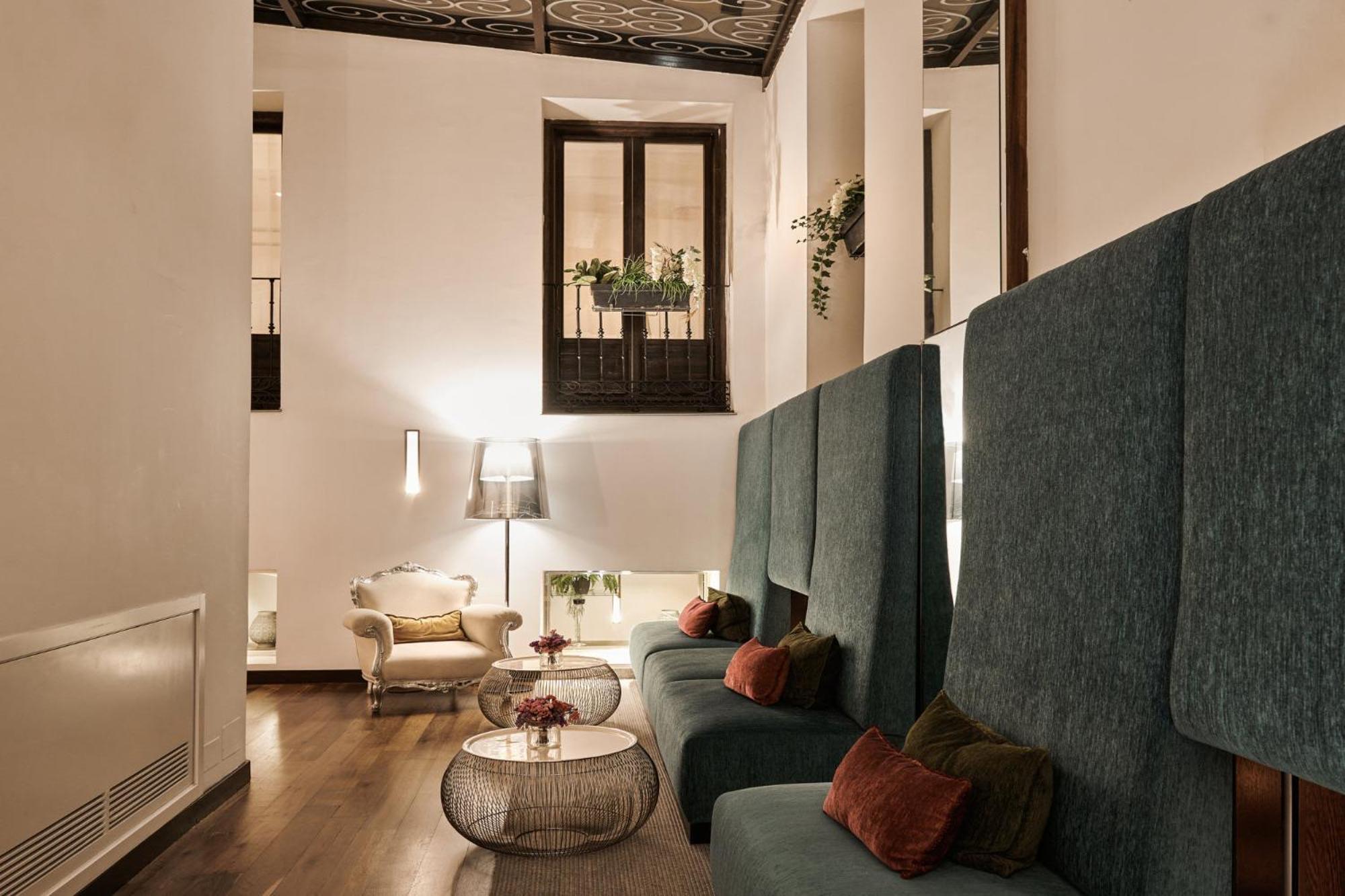 Hospes Puerta De Alcala, A Member Of Design Hotels Мадрид Экстерьер фото The interior of the hotel