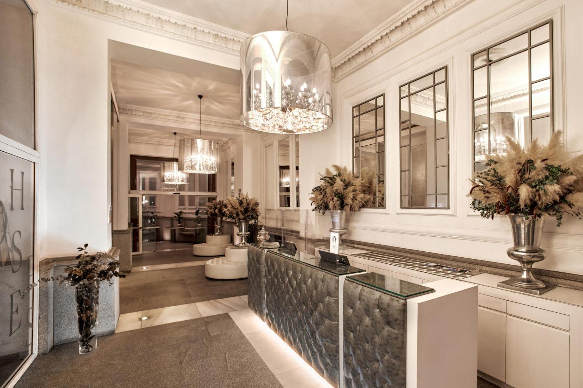 Hospes Puerta De Alcala, A Member Of Design Hotels Мадрид Экстерьер фото The interior of the hotel